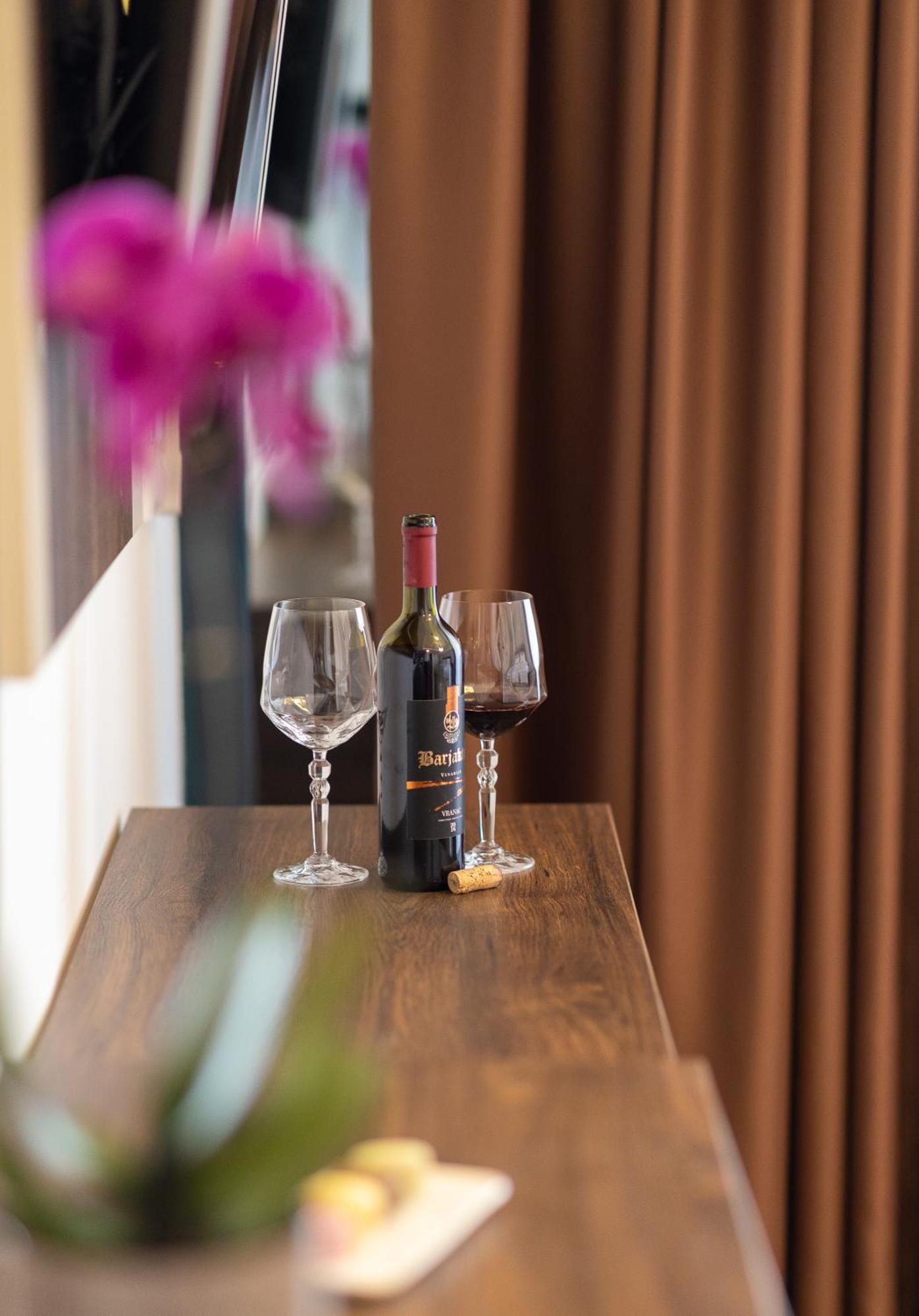Barjaktar - Luxury Suites & Spa Ulcinj Exterior photo